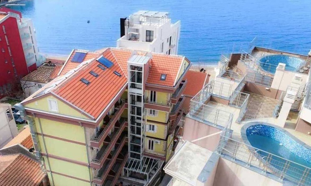 Vila Luka Brzulović, Rafailovići, Crna Gora, Leto