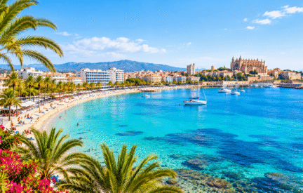 Palma Nova Majorka – letovanje 2027, peščana plaža i tirkizno more.
